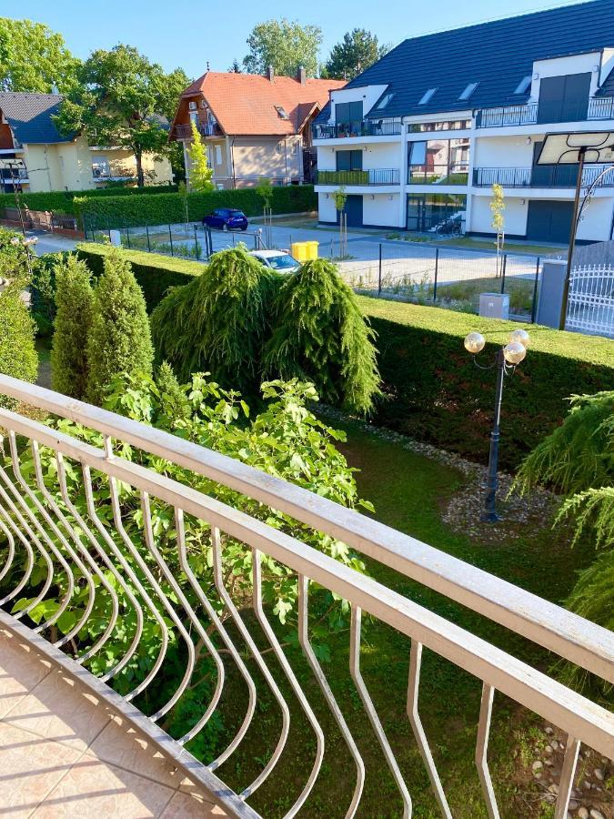 Selyemakácapartman Balatonlelle Bagian luar foto