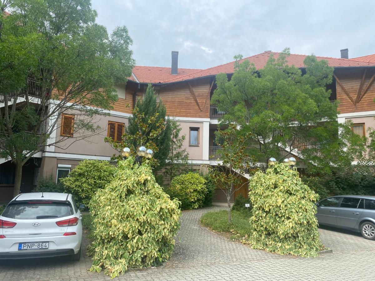 Selyemakácapartman Balatonlelle Bagian luar foto